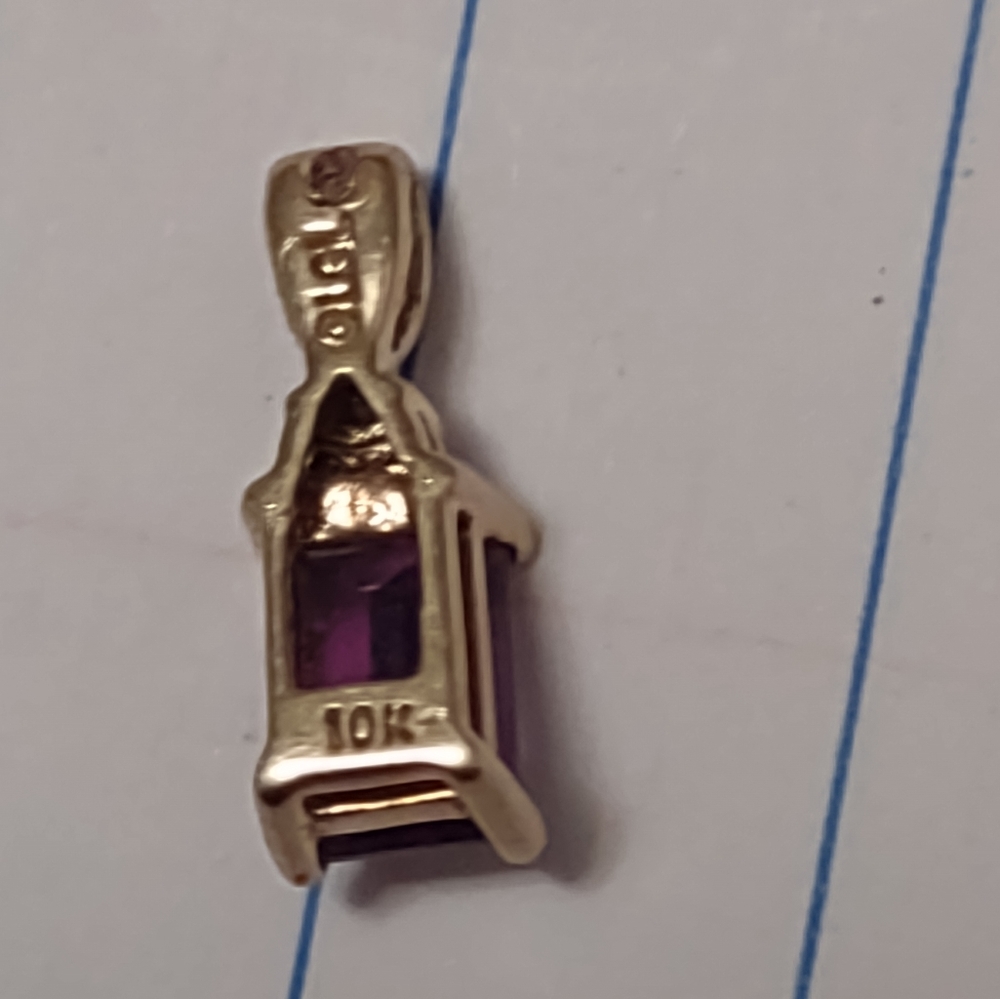 10 karat amethyst and diamond pendant